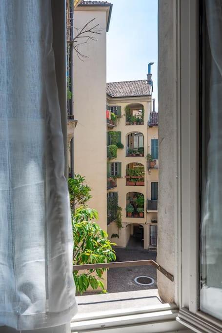 La Tana Di Lisa Apartment Turin Bagian luar foto